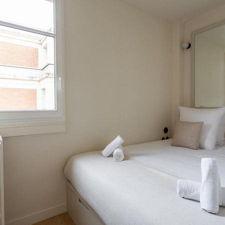 The Carla Suite Eiffel Tower View Paris Eksteriør bilde